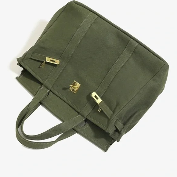 Vintage Stylish and Spacious Boatkin Bag in Green with Gold Buckle - Picture 3 of 6